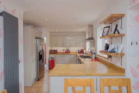 29 Alvis Drive, Yaxley, Peterborough, PE7 3AH
