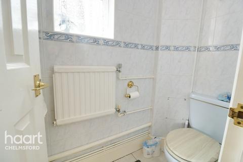 37 The Dell, Great Baddow, Chelmsford, CM2 7JY