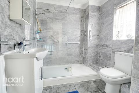 37 The Dell, Great Baddow, Chelmsford, CM2 7JY