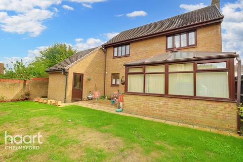 37 The Dell, Great Baddow, Chelmsford, CM2 7JY