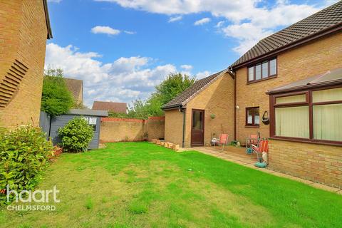 37 The Dell, Great Baddow, Chelmsford, CM2 7JY