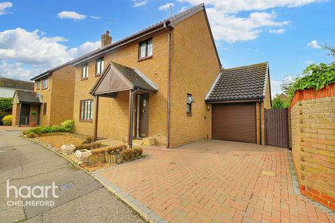 37 The Dell, Great Baddow, Chelmsford, CM2 7JY