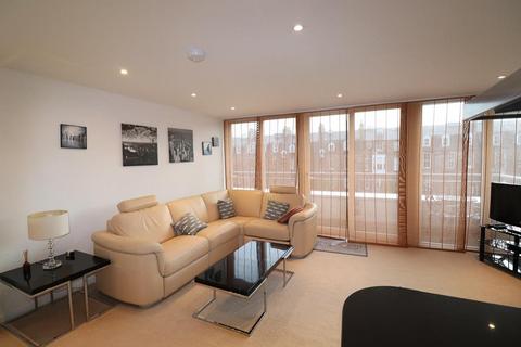 2 bedroom penthouse to rent - Dempsey Court, Queen's Lane North, AB15