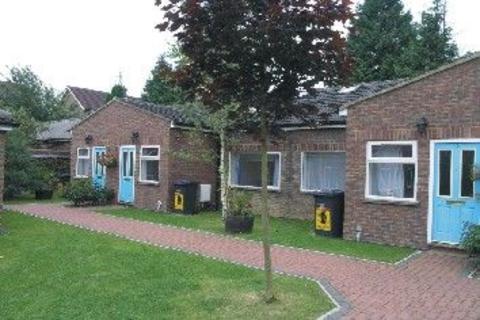 2 bedroom apartment to rent, Alton Gardens, Luton