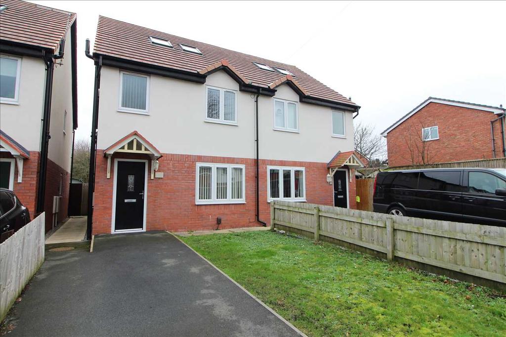 Melling Road, Aintree 4 bed semidetached house £925 pcm (£213 pw)