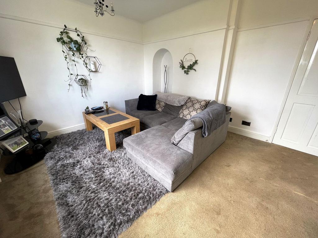 Minden Place, Hemswell Cliff, DN21 3 bed property £80,000
