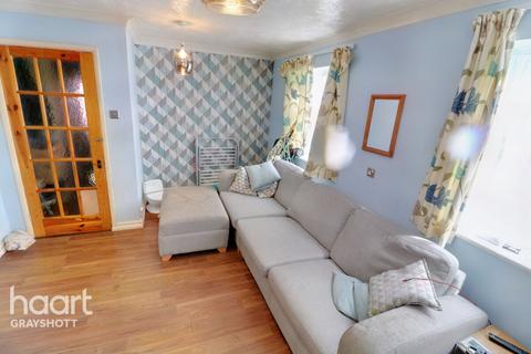 17 Hillside Close, Headley Down, Bordon, GU35 8BL