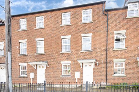 93 Albert Road, Retford, DN22 6HZ
