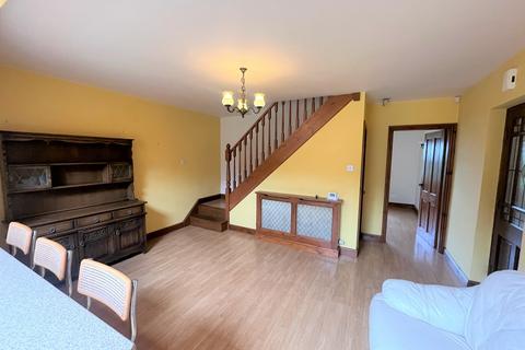 2 bedroom semi-detached house to rent, Richmondfield Lane, Barwick In Elmet