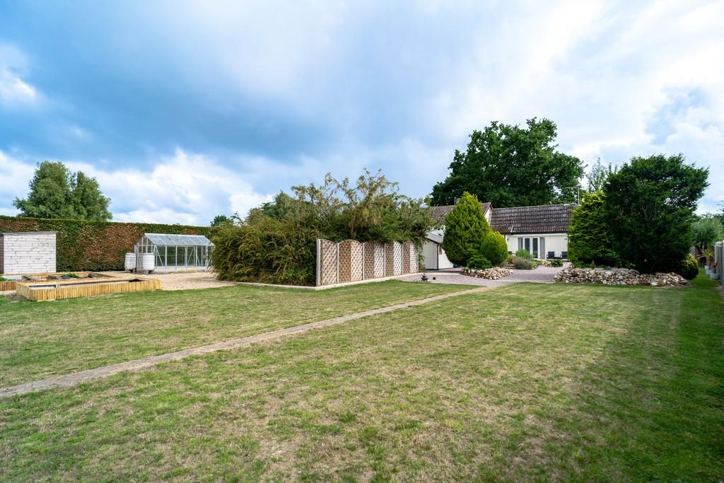 South Wootton 4 bed detached bungalow for sale £550,000
