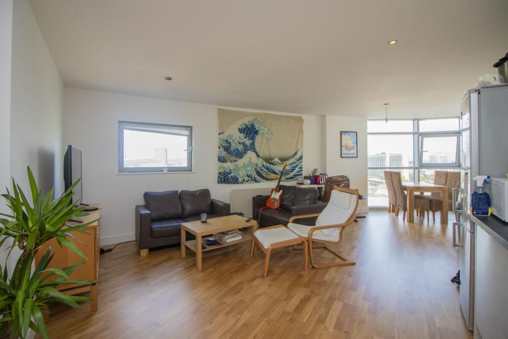 Altolusso, Bute Terrace, Cardiff 2 bed apartment for sale £185,000