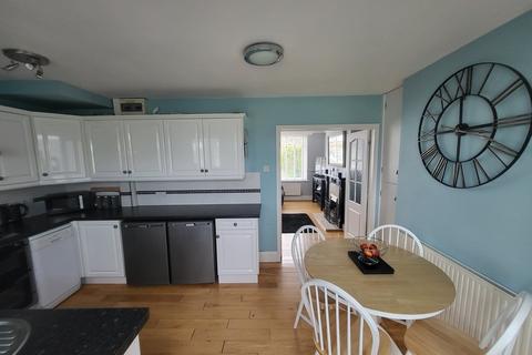 314 Whitehall Road, Drighlington, Bradford, BD11 1BD