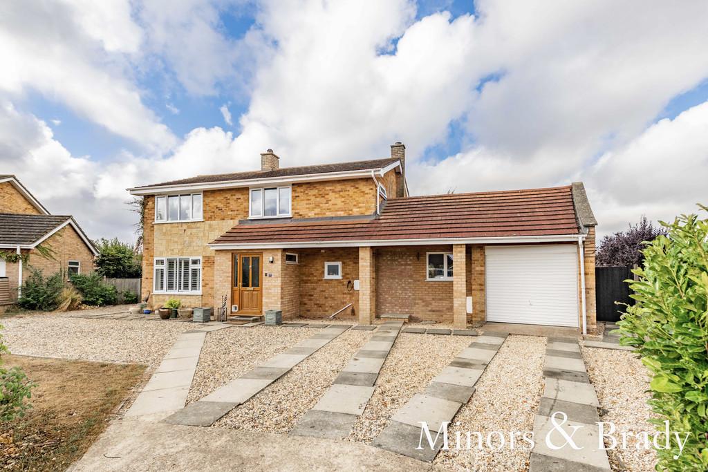 St. Leonards Close, Wymondham 4 bed detached house £525,000