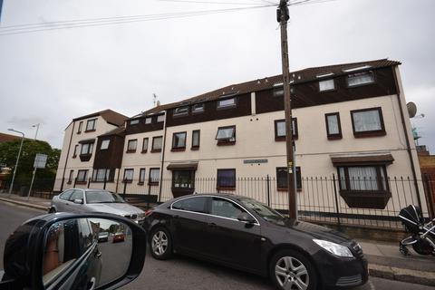 2 bedroom apartment for sale, Connaught Road, Ilford