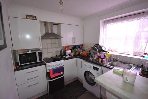 2 bedroom apartment for sale, Connaught Road, Ilford