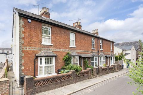 2 bedroom end of terrace house for sale, North Street, Dorking