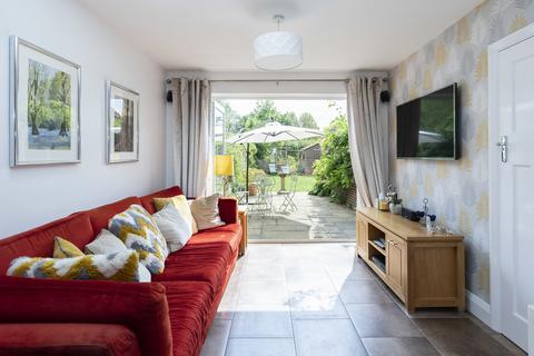 10 Oakdene Close, Brockham, Betchworth, RH3 7JZ