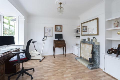 10 Oakdene Close, Brockham, Betchworth, RH3 7JZ
