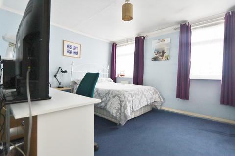 54 Briar Road, Romford, RM3 8AP