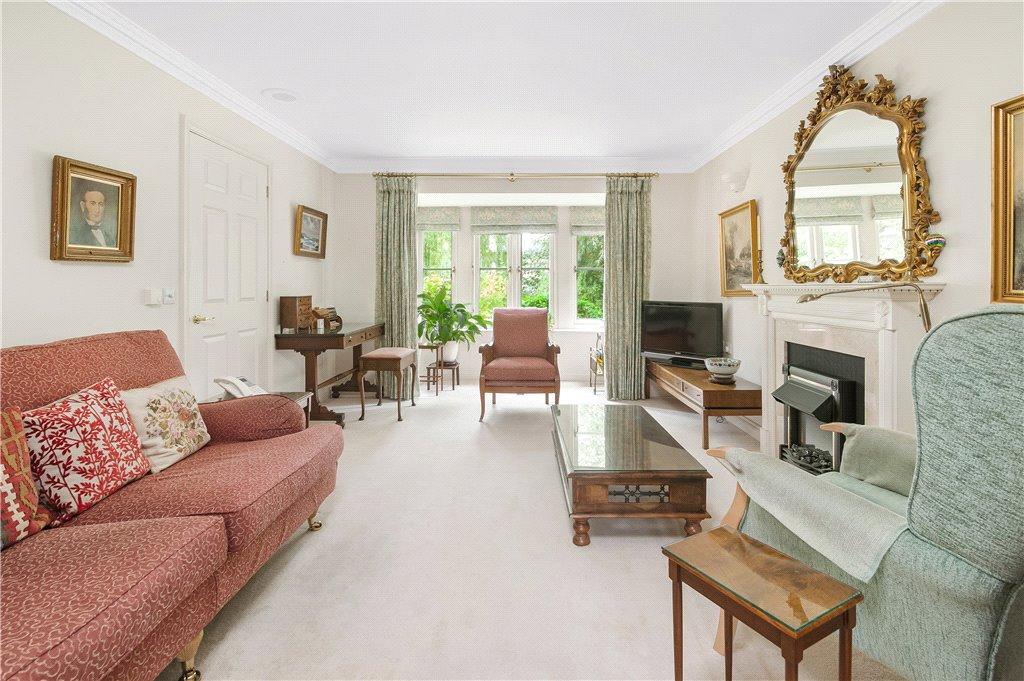 University Farm, MoretonInMarsh, Gloucestershire, GL56 2 bed end of