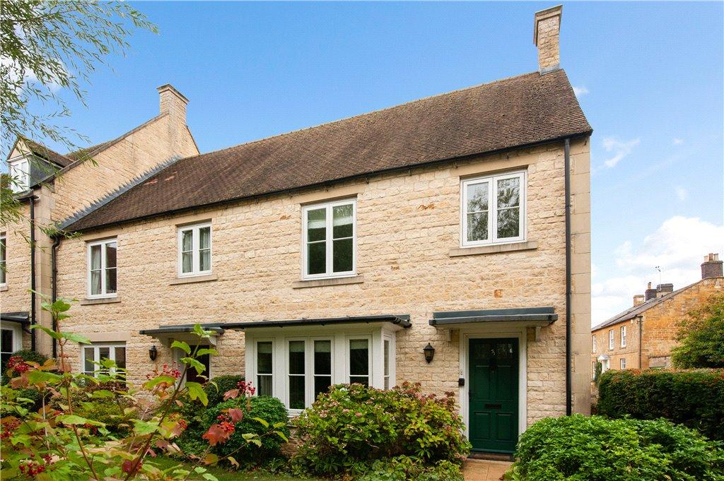 University Farm, MoretonInMarsh, Gloucestershire, GL56 2 bed end of