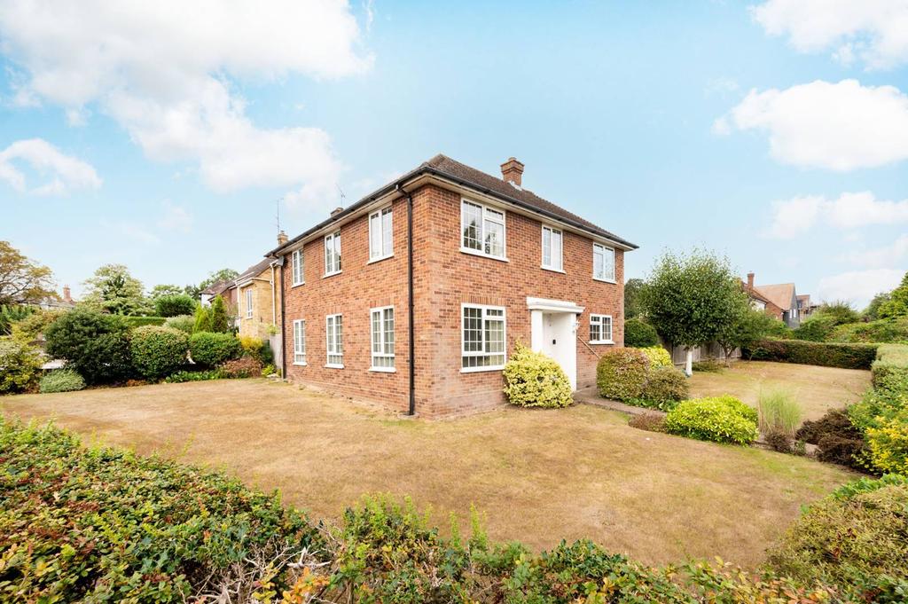 Walker Road, Maidenhead, SL6 3 bed detached house for sale £850,000