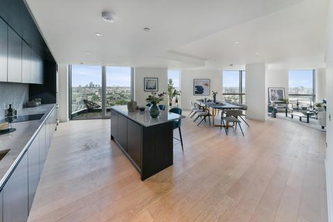 Charrington Tower, New Providence Wharf, London E14