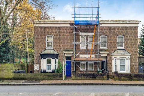 72a Brookmill Road, London, SE8 4JJ