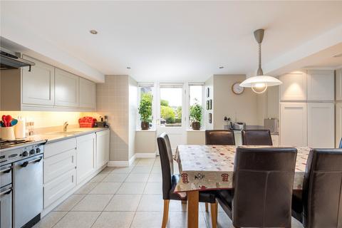 18 Ashburn Place, Ilkley, LS29 9NW