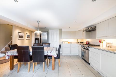 18 Ashburn Place, Ilkley, LS29 9NW