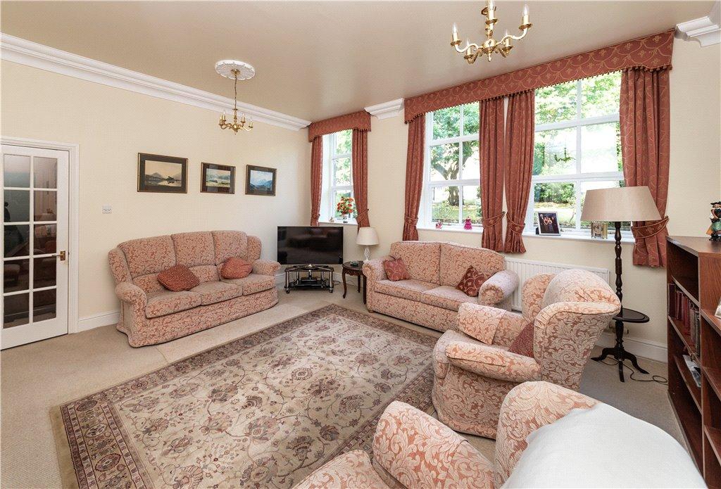 Lady Lane, Bingley, West Yorkshire, BD16 2 bed apartment for sale £