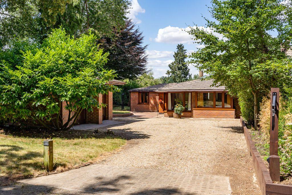 Digswell Park Road, Welwyn Garden... 4 bed detached house £1,195,000