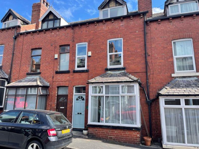 Wilton Grove, Leeds 4 bed terraced house £1,150 pcm (£265 pw)