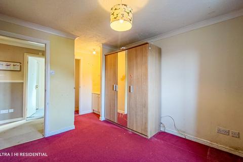27 Fairway Drive, London, SE28 8QT