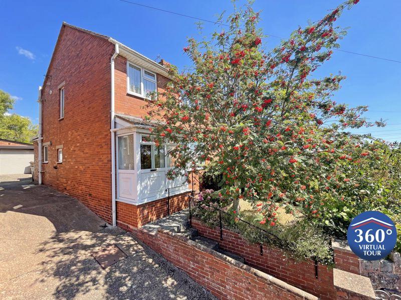 A family home in need of modernisation 3 bed semidetached house for