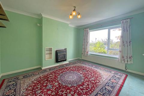 81 Beacon Lane, Exeter, EX4 8LL