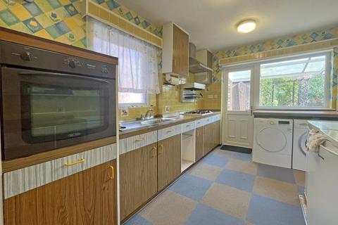 81 Beacon Lane, Exeter, EX4 8LL