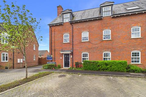 2 bedroom apartment for sale, Chalkpit Lane, Chinnor OX39
