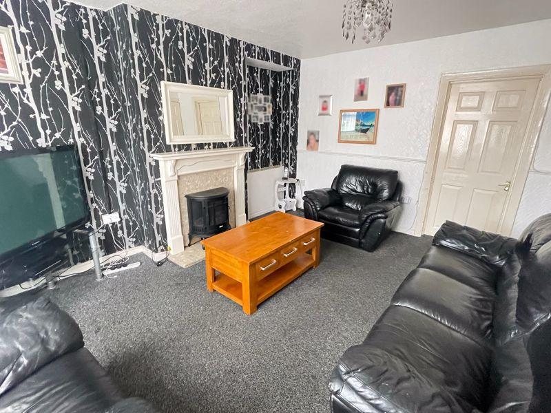 Tottenham Crescent, Kingstanding... 3 bed semidetached house £180,000