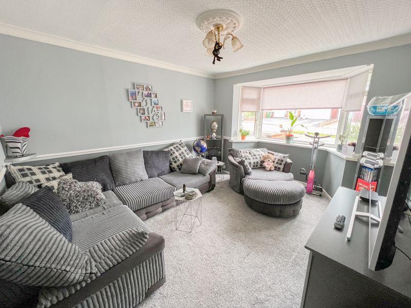 Hazelwood Road, Streetly, Sutton Coldfield, B74 3RH 4 bed semidetached house for sale £310,000