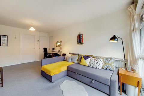 1 bedroom flat for sale - Polesden Gardens, Raynes Park, SW20 0UW