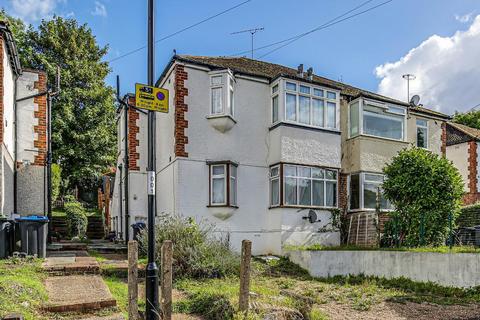 6 Gomshall Gardens, Kenley, CR8 5AH