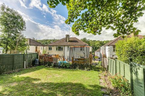 6 Gomshall Gardens, Kenley, CR8 5AH
