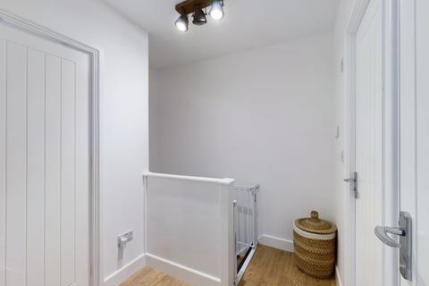 90 Cherwell Grove, South Ockendon, RM15 6AS