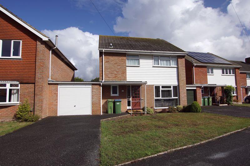 Canterbury Road, Stubbington, PO14 3 bed link detached house for sale