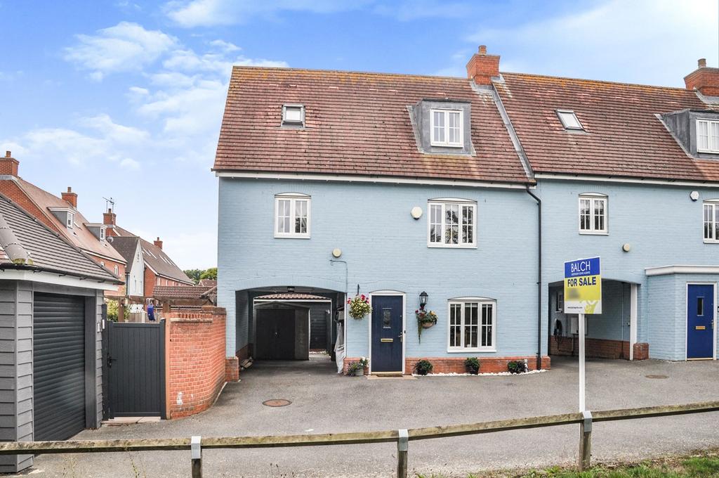 Eastwood Park, Great Baddow, Chelmsford, CM2 3 bed semidetached house