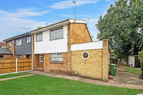 2 Whatmore Close, Staines-upon-thames, TW19 6AS