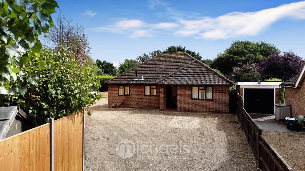 Moor Road, Langham, Colchester, CO4 2 bed detached bungalow £600,000