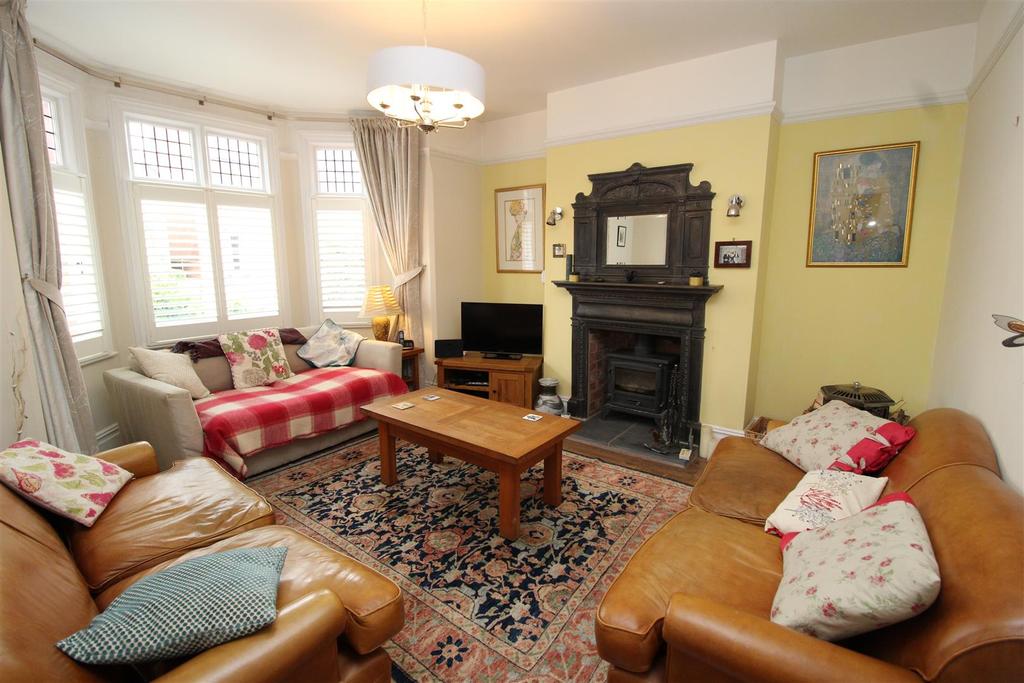 Harcourt Street, Newark 4 bed terraced house £375,000