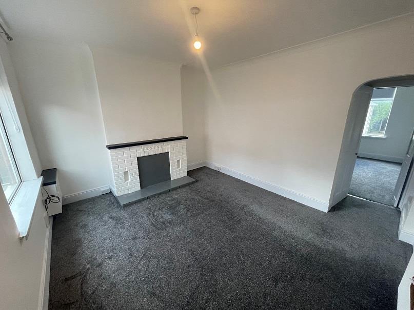 Charles Street, Hucknall, Nottingham 2 bed house £750 pcm (£173 pw)